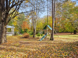 Homes for sale in Easton, CT | 68 High Ridge Rd, Easton, CT 06612 | MLS# 24136660