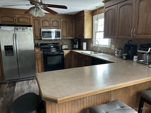 Homes for sale in Cromwell, CT | 15 Oxford Ln, Cromwell, CT 06416 | MLS# 24136108