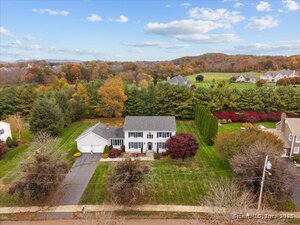 Homes for sale in North Haven, CT | 32 Justine Dr, North Haven, CT 06473 | MLS# 24136512