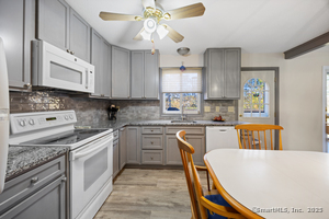 Homes for sale in Hamden, CT | 25 Stowe Ct, Hamden, CT 06514 | MLS# 24135041