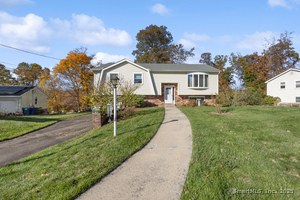 Homes for sale in Hamden, CT | 25 Stowe Ct, Hamden, CT 06514 | MLS# 24135041