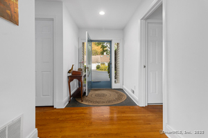 Homes for sale in Greenwich, CT | 626 W Lyon Farm Dr #626, Greenwich, CT 06831 | MLS# 24137064