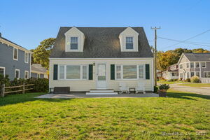 Homes for sale in East Lyme, CT | 43 Attawan Ave, East Lyme, CT 06357 | MLS# 24135537