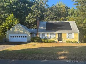 Homes for sale in Windsor Locks, CT | 404 Woodland St, Windsor Locks, CT 06096 | MLS# 24137095