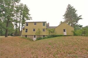 Homes for sale in Windsor Locks, CT | 404 Woodland St, Windsor Locks, CT 06096 | MLS# 24137095