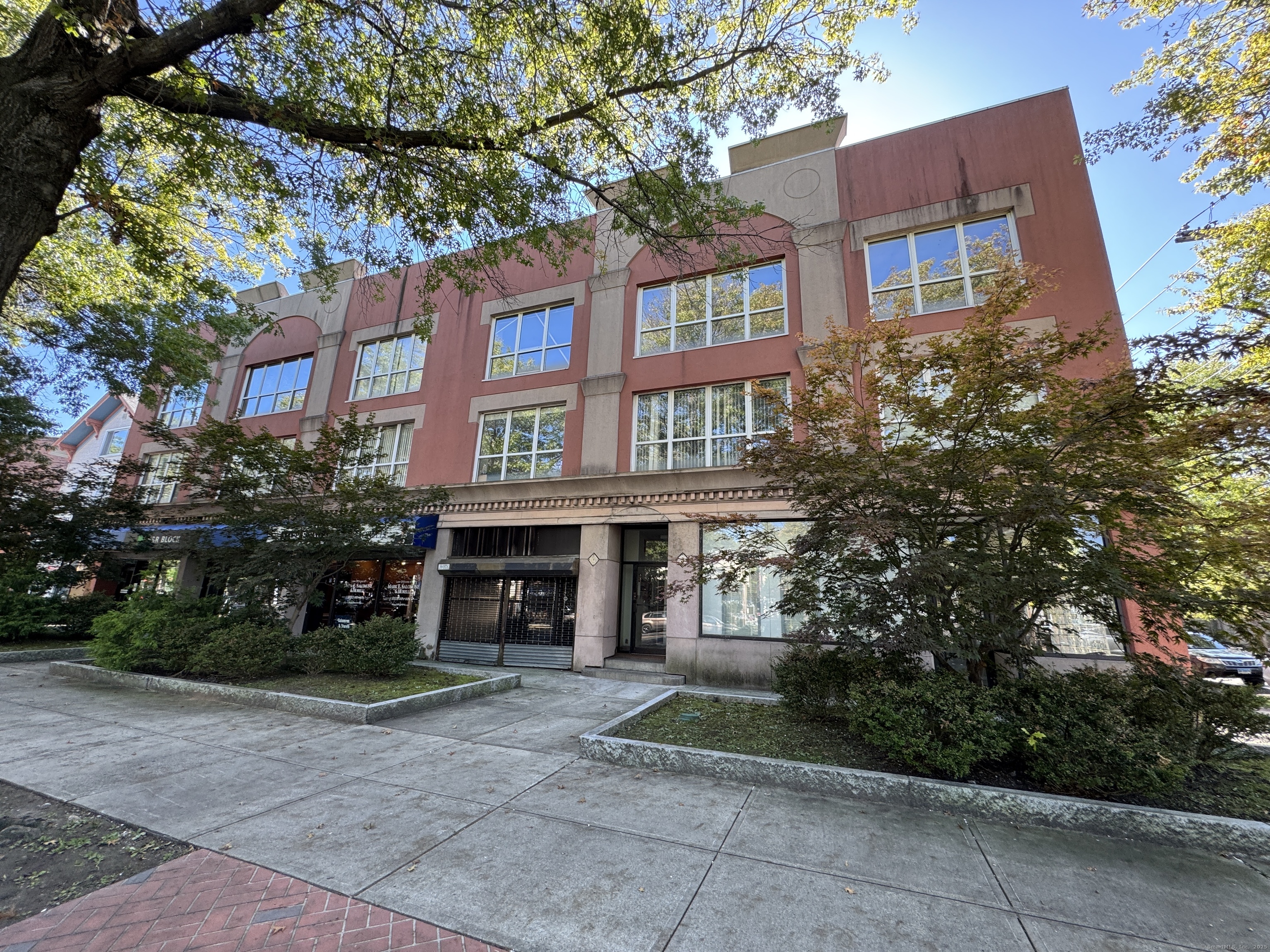 376 Whalley, New Haven, 06511, 0 , 0 ,0,Commercial For Sale,For Sale,Whalley,0,24131535