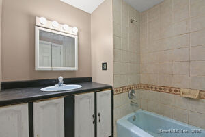 Homes for sale in Middletown, CT | 10 Silver St, Middletown, CT 06457 | MLS# 24137219