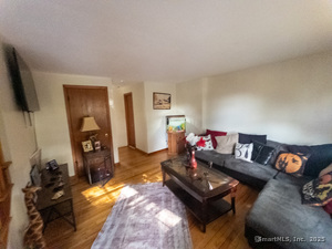 Homes for sale in Manchester, CT | 94 Middle Turnpike E #APT 4, Manchester, CT 06040 | MLS# 24127185