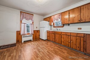 Homes for sale in Waterbury, CT | 24 Shelter St, Waterbury, CT 06705 | MLS# 24131937