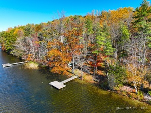 Homes for sale in Salisbury, CT | 118 Washinee Heights Rd, Salisbury, CT 06068 | MLS# 24137120