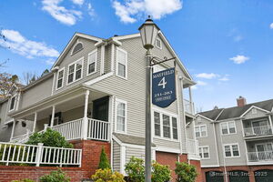 Homes for sale in Trumbull, CT | 253 Mayfield Dr #253, Trumbull, CT 06611 | MLS# 24137312