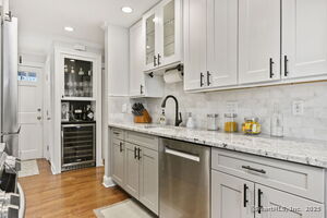 Homes for sale in Trumbull, CT | 253 Mayfield Dr #253, Trumbull, CT 06611 | MLS# 24137312