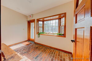 Homes for sale in Canton, CT | 141 Dowd Ave, Canton, CT 06019 | MLS# 24137489