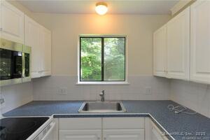 Homes for sale in Southbury, CT | 272 Heritage Vlg #A, Southbury, CT 06488 | MLS# 24137441