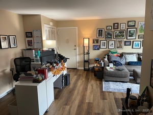 Homes for sale in Cromwell, CT | 22 Linda Ct #22, Cromwell, CT 06416 | MLS# 24137468