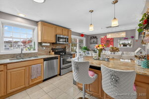 Homes for sale in East Hartford, CT | 103 Sparrowbush Rd, East Hartford, CT 06108 | MLS# 24137478