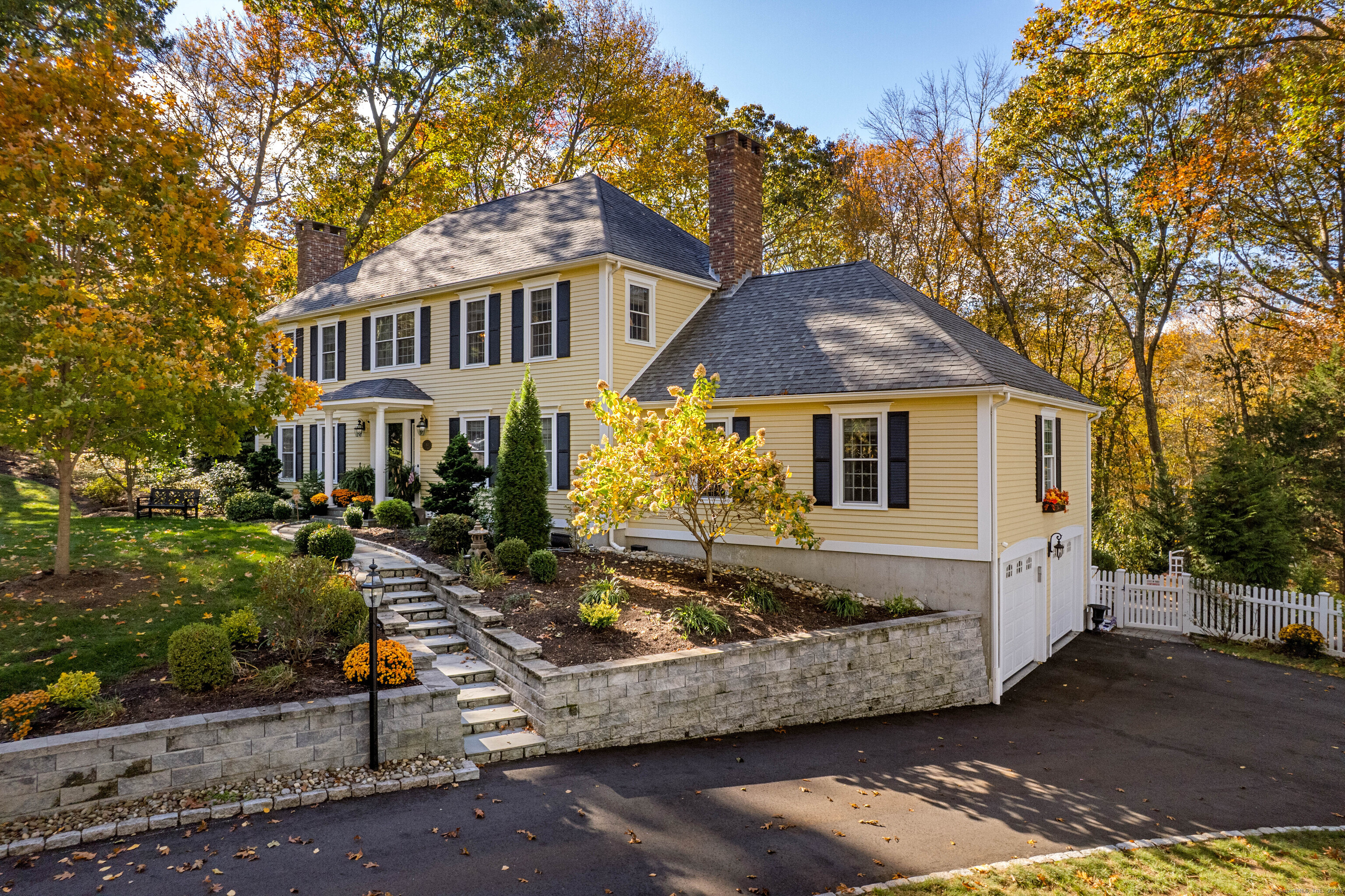 Photo 2 of 11 Essex Hills Drive, Essex, CT