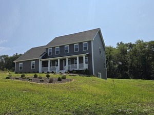 Homes for sale in Norwich, CT | 26 Farm View Dr, Norwich, CT 06360 | MLS# 24137396