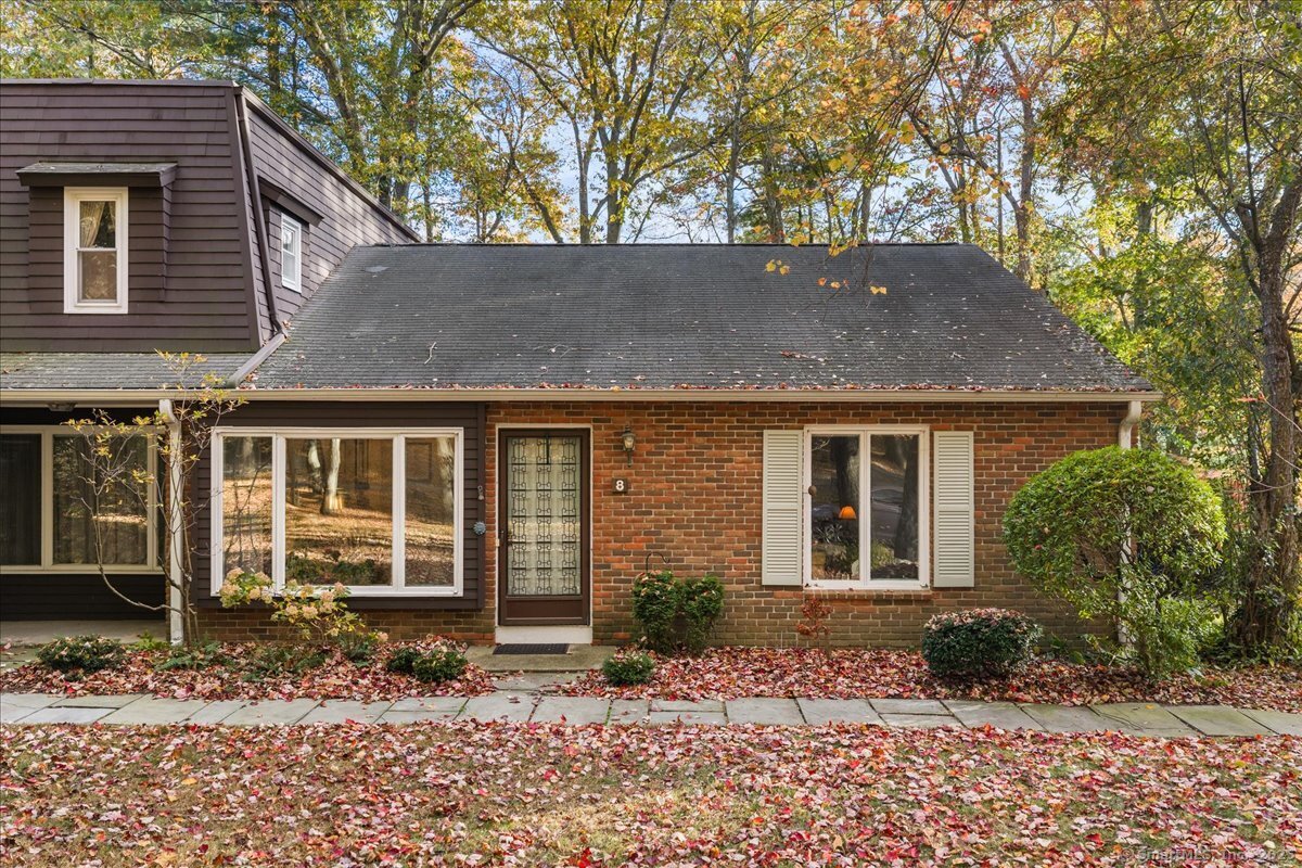 Homes for sale in Essex, CT | 65 Main St #8, Essex, CT 06442 | MLS# 24137598