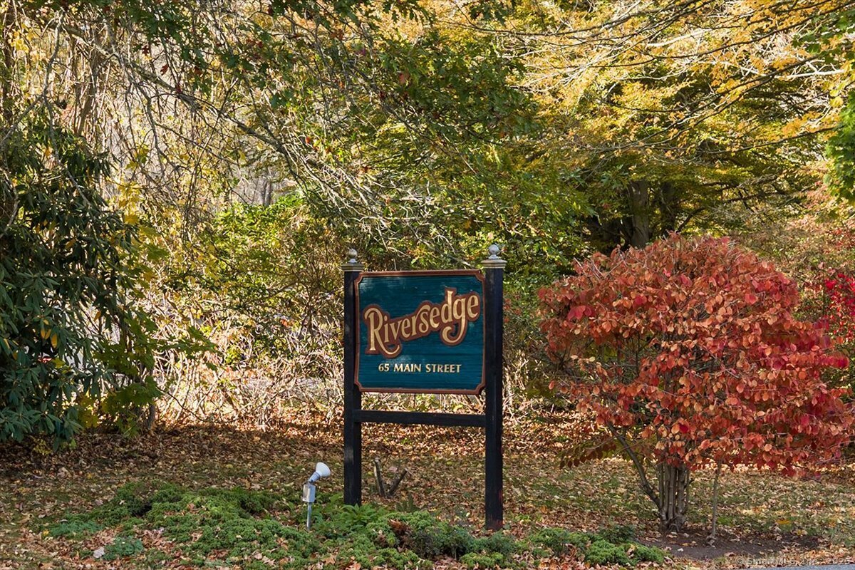 Homes for sale in Essex, CT | 65 Main St #8, Essex, CT 06442 | MLS# 24137598