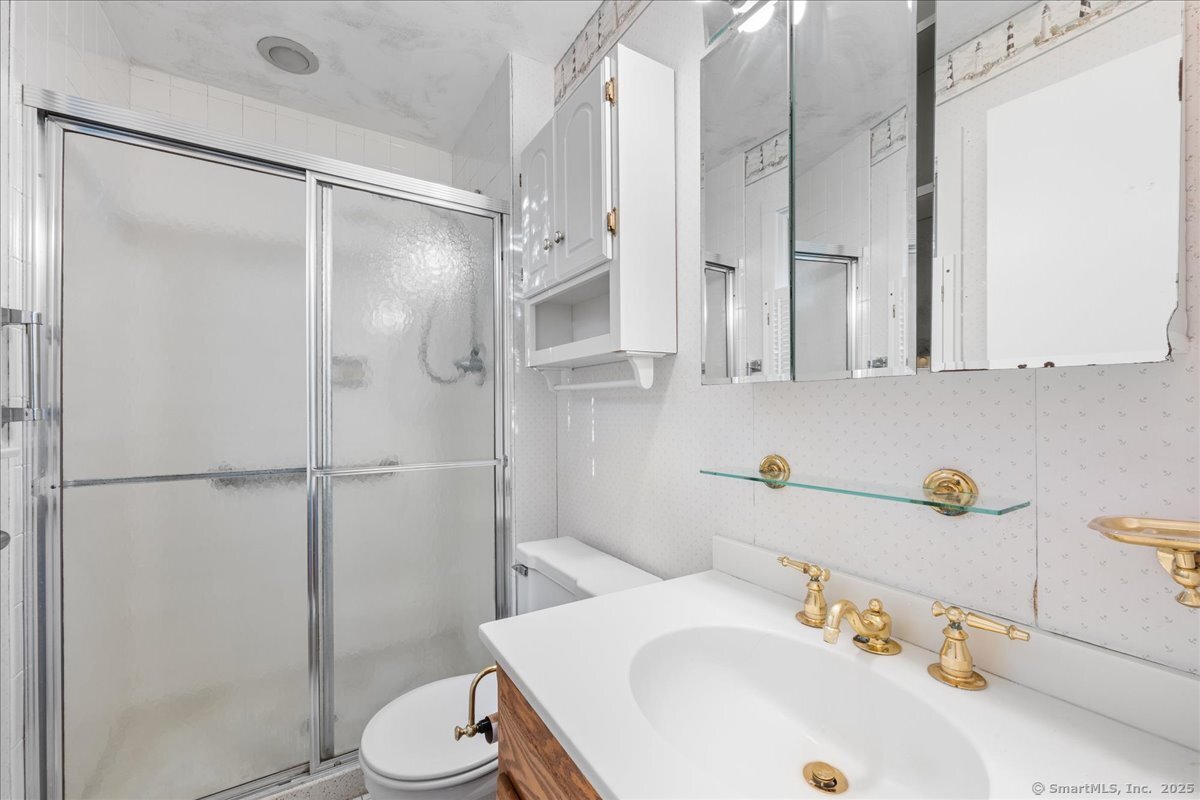 Photo 17 of 65 Main Street, Essex, CT