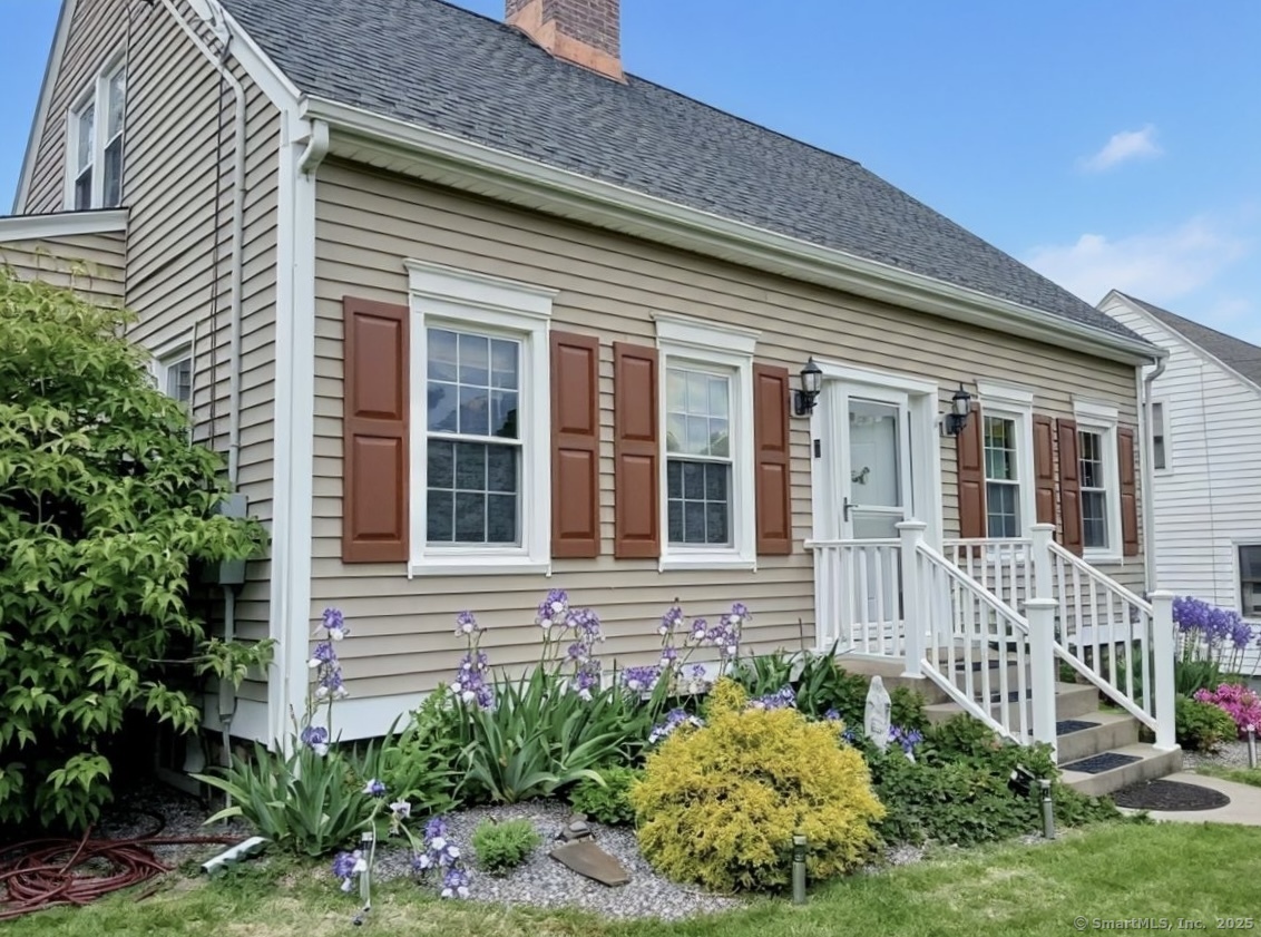 70 Lawlor, Waterbury, 06708, 2 Bedrooms Bedrooms, 0 ,1 BathroomBathrooms,Single Family For Sale,For Sale,Lawlor,0,24136649