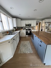 Homes for sale in Cheshire, CT | 365 Spruce St, Cheshire, CT 06410 | MLS# 24137243