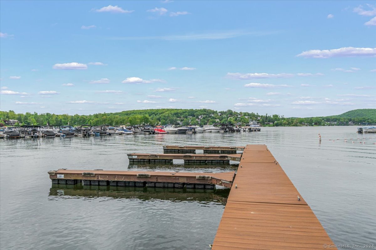 4 Candlewood, Brookfield, 06804, 2 Bedrooms Bedrooms, 0 ,2 BathroomsBathrooms,Residential Rental,For Sale,Candlewood,0,24137767