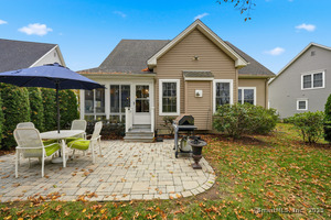 Homes for sale in Suffield, CT | 20 Greendale Dr, Suffield, CT 06078 | MLS# 24137680