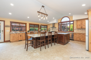 Homes for sale in Prospect, CT | 9 Cheryl Ln, Prospect, CT 06712 | MLS# 24137685