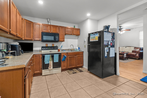 Homes for sale in Norwich, CT | 136 Washington St, Norwich, CT 06360 | MLS# 24137695