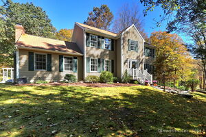 Homes for sale in Woodbury, CT | 174 Weekeepeemee Rd, Woodbury, CT 06798 | MLS# 24130704