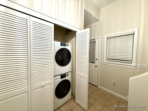 Homes for sale in Norwalk, CT | 133 Main St #APT 5, Norwalk, CT 06851 | MLS# 24137858