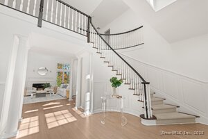 Homes for sale in Weston, CT | 3 Mayflower Ln, Weston, CT 06883 | MLS# 24137758