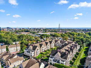 Homes for sale in Stamford, CT | 77 Havemeyer Ln #420, Stamford, CT 06902 | MLS# 24138086