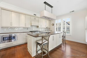 Homes for sale in Stamford, CT | 77 Havemeyer Ln #420, Stamford, CT 06902 | MLS# 24138086