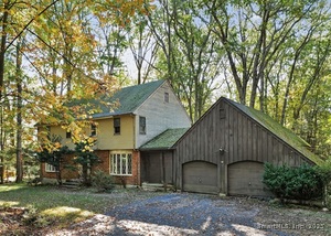 Homes for sale in Avon, CT | 51 Charing Cross, Avon, CT 06001 | MLS# 24132850