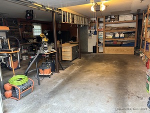 Homes for sale in Brookfield, CT | 22 Prospect Dr, Brookfield, CT 06804 | MLS# 24133916