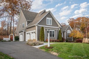 Homes for sale in Farmington, CT | 7 Newcastle Pl, Farmington, CT 06085 | MLS# 24136040