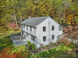 Homes for sale in Weston, CT | 4 Trails End Rd, Weston, CT 06883 | MLS# 24136553