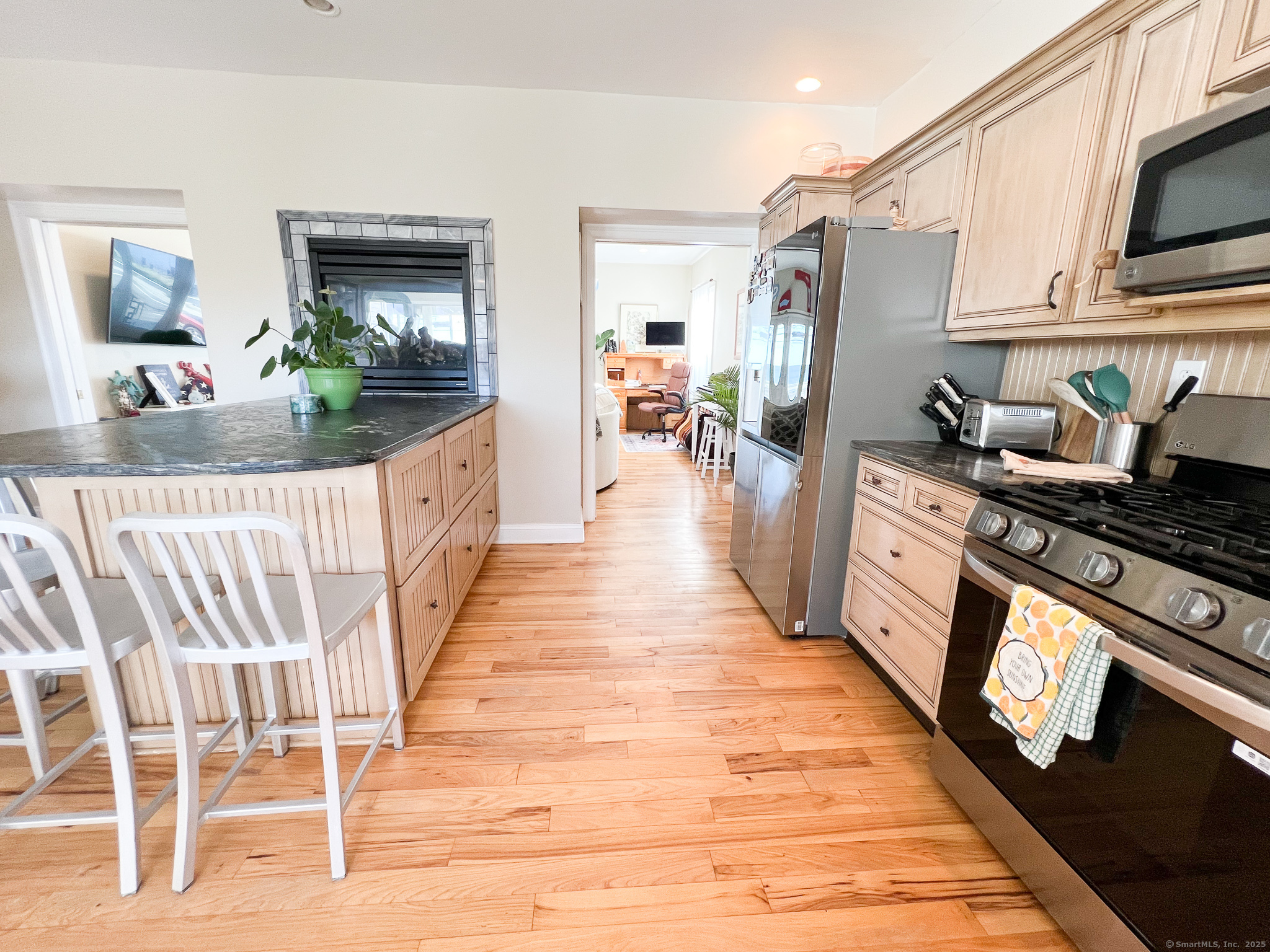 712 Broadway, Milford, 06460, 2 Bedrooms Bedrooms, 0 ,2 BathroomsBathrooms,Residential Rental,For Sale,Broadway,0,24136869