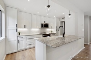 Homes for sale in Southbury, CT | 98 Heritage Vlg #D, Southbury, CT 06488 | MLS# 24136331