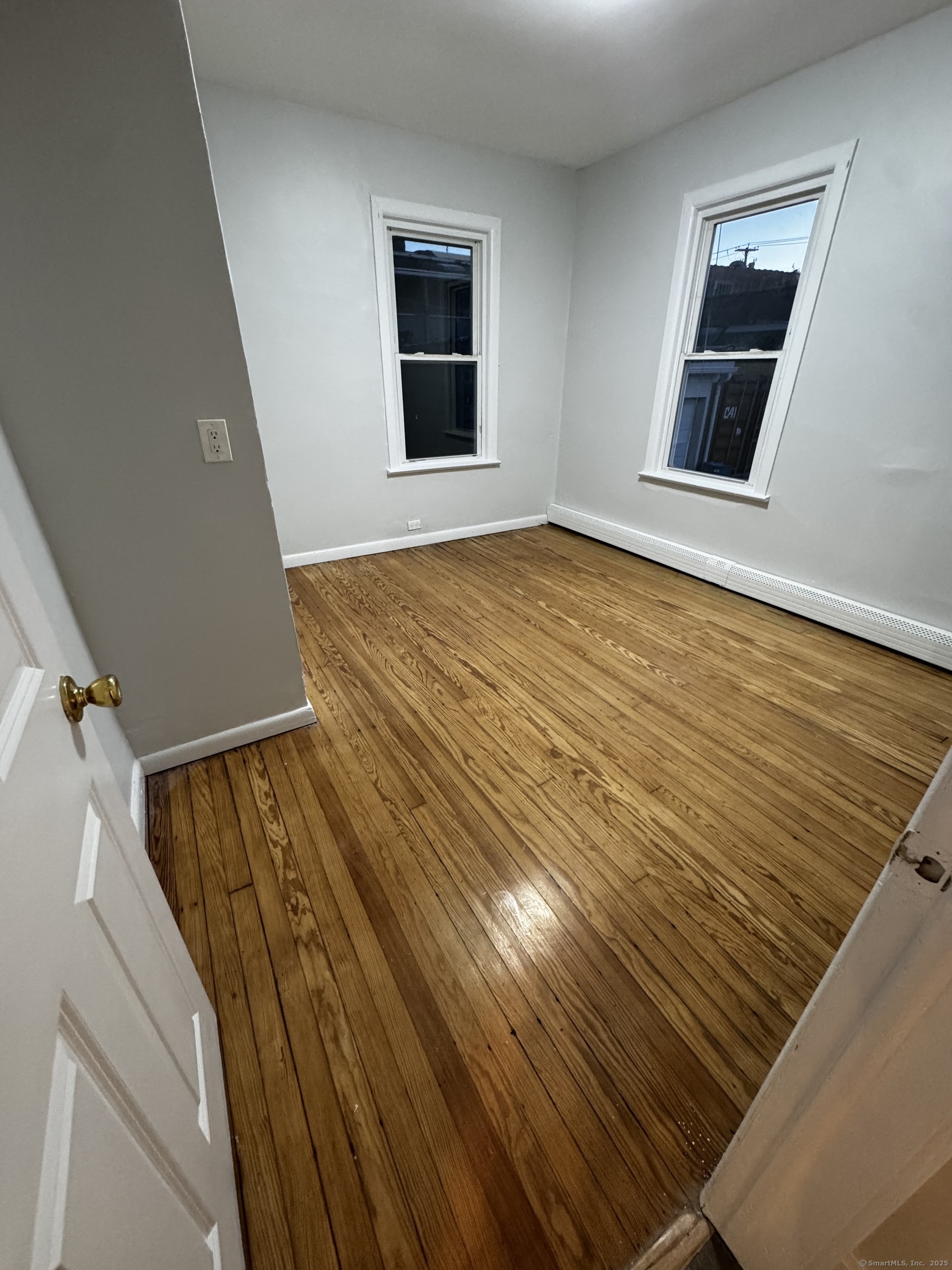 315 Garfield, Bridgeport, 06606, 9 Bedrooms Bedrooms, 0 ,4 BathroomsBathrooms,Residential Rental,For Sale,Garfield,0,24137853