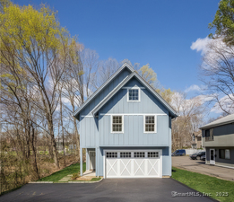 Homes for sale in Stamford, CT | 17 Oenoke Pl, Stamford, CT 06907 | MLS# 24137849