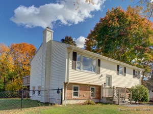 Homes for sale in Groton, CT | 12 Donna Dr, Groton, CT 06340 | MLS# 24137733