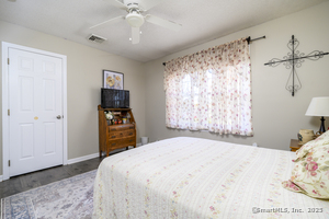 Homes for sale in Ansonia, CT | 10 Hoinski Way, Ansonia, CT 06401 | MLS# 24134108