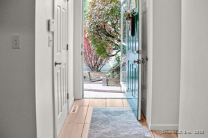 Homes for sale in Hamden, CT | 3409 Whitney Ave #APT 1, Hamden, CT 06518 | MLS# 24136630