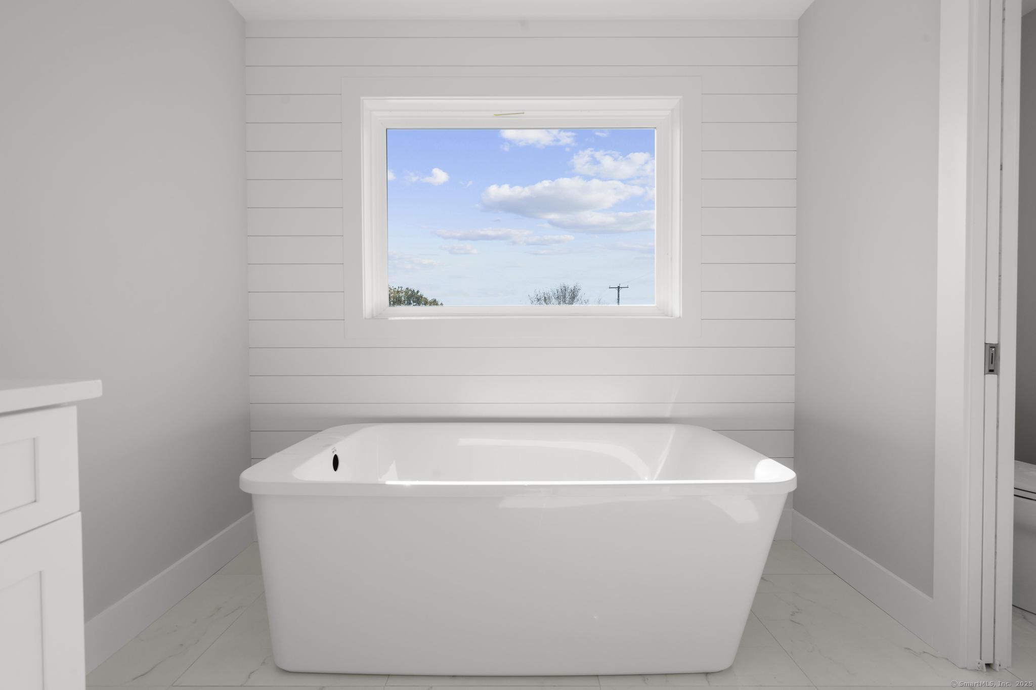 71 Platt, Milford, 06460, 4 Bedrooms Bedrooms, 0 ,3 BathroomsBathrooms,Single Family For Sale,For Sale,Platt,0,24138388