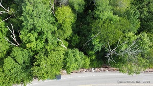 Homes for sale in Ellington, CT | 178 Crystal Lake Rd, Ellington, CT 06029 | MLS# 24138408