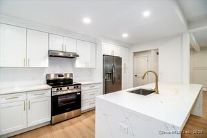 Homes for sale in Southbury, CT | 929 Heritage Vlg #B, Southbury, CT 06488 | MLS# 24138393